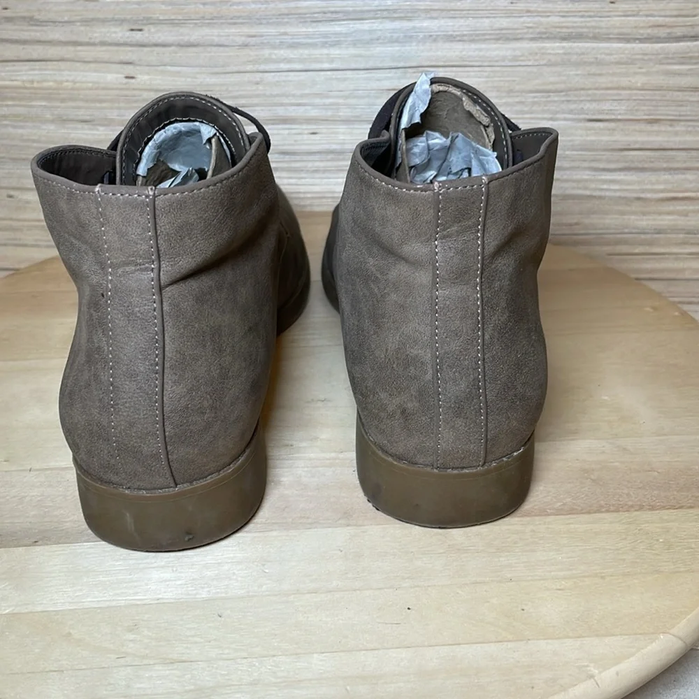 Indigo Rd Faux Suede Ankle Booties woman’s size 8.5 Brown